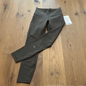 Lululemon Wunder  train w/pockets NWT
